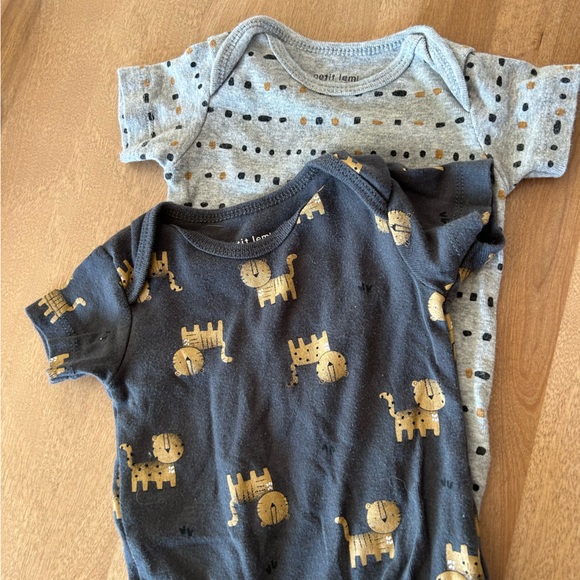 Petit lem bodysuits - Picture 1 of 2